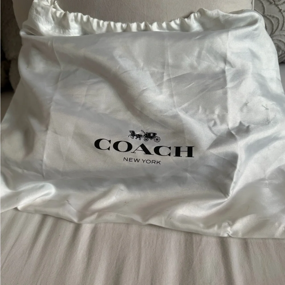 Coach Tan and Brown Signature Shoulder Bag with Wallet NWOT - Picture 14 of 15